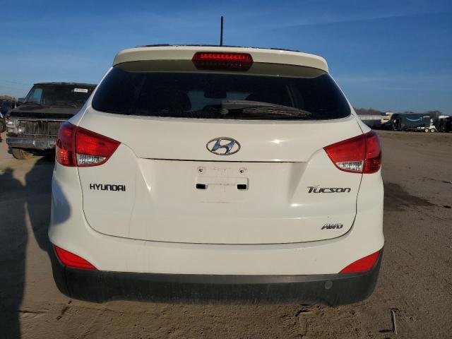 KM8JUCAC2CU543944 - 2012 HYUNDAI TUCSON GLS WHITE photo 6