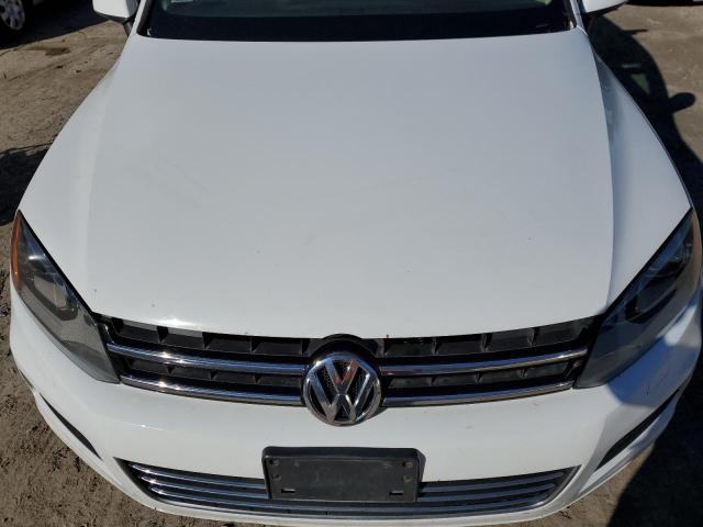 WVGEF9BP2CD012050 - 2012 VOLKSWAGEN TOUAREG V6 WHITE photo 11