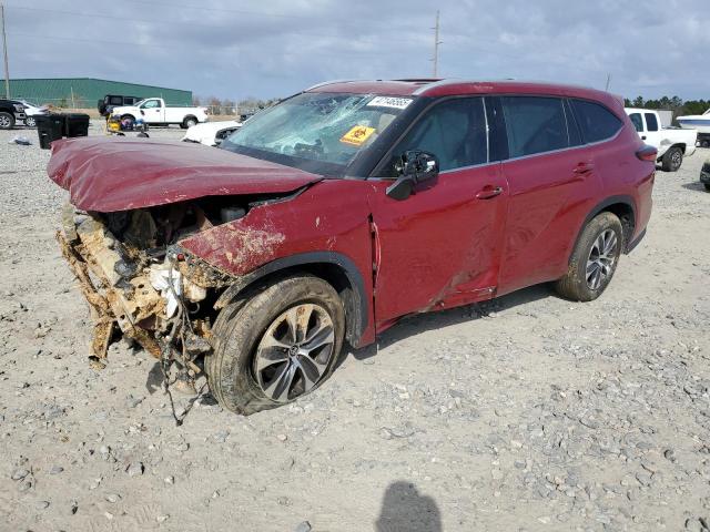 5TDGZRAH6NS553429 - 2022 TOYOTA HIGHLANDER XLE 红色 照片 1