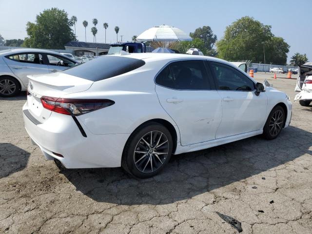 4T1G11AK7RU865065 - 2024 TOYOTA CAMRY SE NIGHT SHADE WHITE photo 3