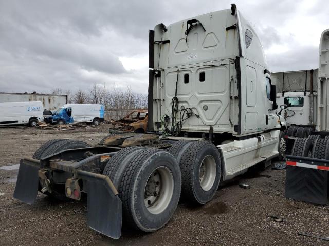 1FUJGLDR5CLBJ9428 - 2012 FREIGHTLINER CASCADIA 1 WHITE photo 4