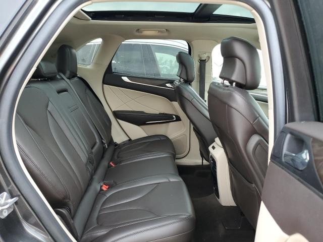 5LMCJ3C90KUL21921 - 2019 LINCOLN MKC RESERVE GRAY photo 11