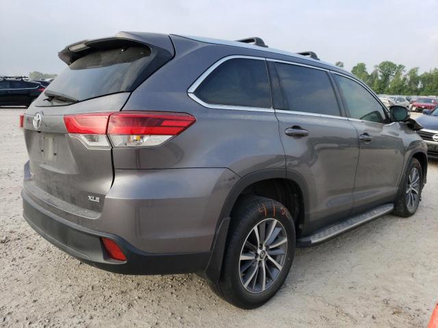 5TDKZRFH1KS571139 - 2019 TOYOTA HIGHLANDER SE GRAY photo 3