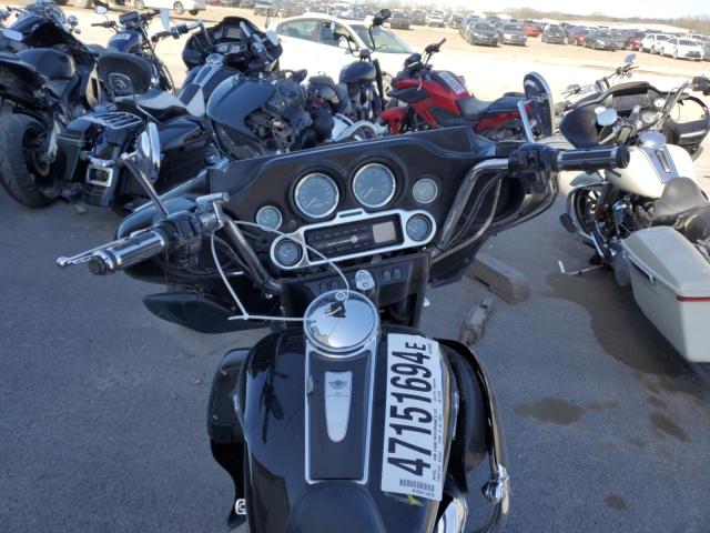 1HD1FCW1X3Y610559 - 2003 HARLEY-DAVIDSON FLHTCUI 黑色 照片 6