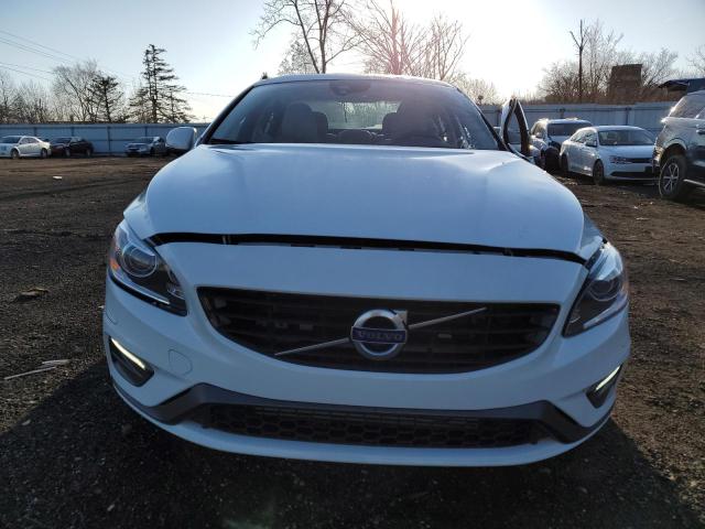 YV126MFL1H2432445 - 2017 VOLVO S60 WHITE photo 5