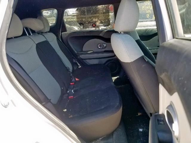 KNDJN2A27F7757883 - 2015 KIA SOUL  photo 6