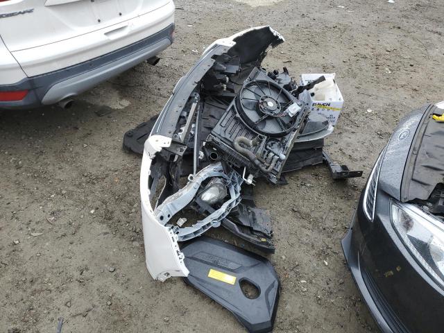 1FMCU9GX0GUB61147 - 2016 FORD ESCAPE SE WHITE photo 13