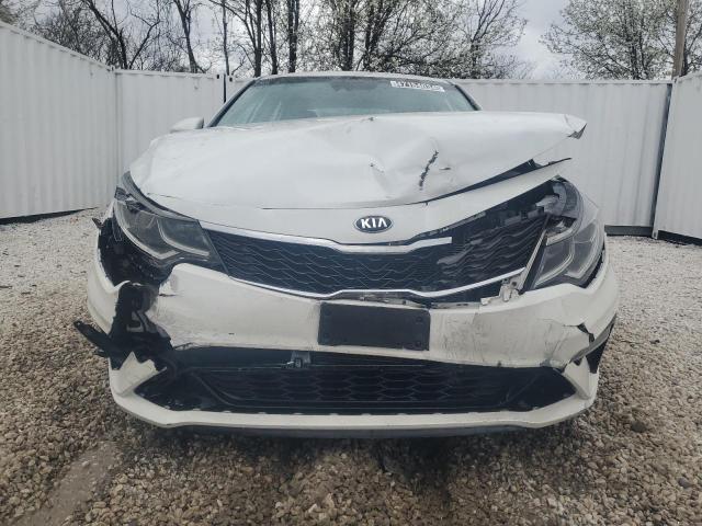 5XXGT4L36KG349135 - 2019 KIA OPTIMA LX WHITE photo 5