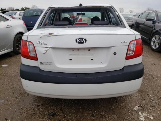 KNADE223096523922 - 2009 KIA RIO BASE WHITE photo 6