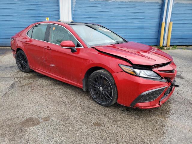 4T1K61BK2NU051930 - 2022 TOYOTA CAMRY XSE RED photo 4