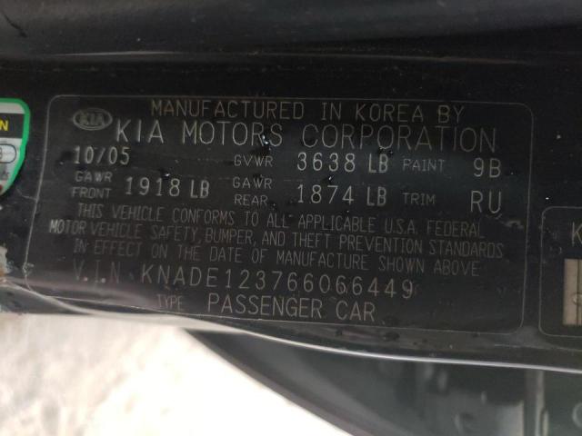 KNADE123766066449 - 2006 KIA RIO BLACK photo 12