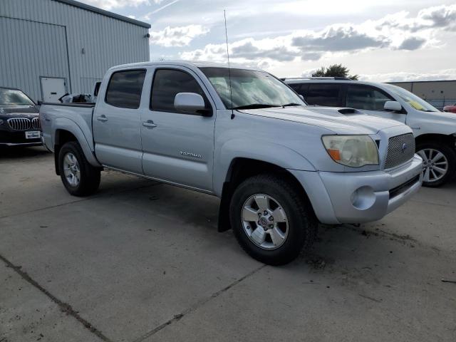5TEJU62N68Z508358 - 2008 TOYOTA TACOMA DOUBLE CAB PRERUNNER SILVER photo 4