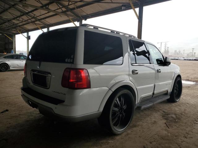 5LMFU27RX3LJ36064 - 2003 LINCOLN NAVIGATOR თეთრი ფოტო 3