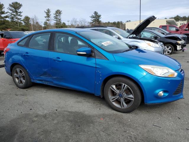 1FADP3F22EL358736 - 2014 FORD FOCUS SE BLUE photo 4