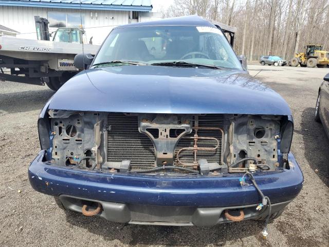 1GCDT19W128235341 - 2002 CHEVROLET S TRUCK S10 BLUE photo 5