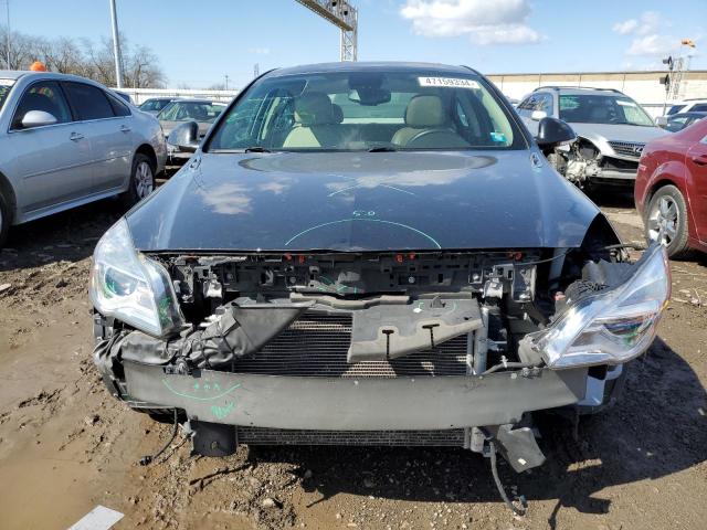 2G4GV5EK9F9211070 - 2015 BUICK REGAL GRAY photo 5