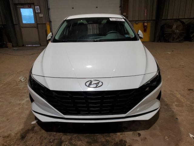 5NPLL4AG2MH011016 - 2021 HYUNDAI ELANTRA SE WHITE photo 5