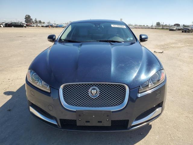 SAJWA0E74D8S87980 - 2013 JAGUAR XF BLUE photo 5