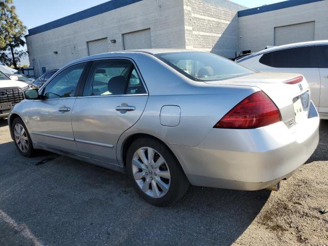 1HGCM66407A023363 - 2007 HONDA ACCORD SE SILVER photo 2