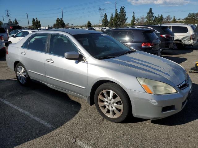 1HGCM66407A023363 - 2007 HONDA ACCORD SE SILVER photo 4