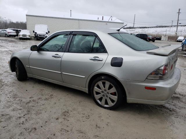 JTHBD192220034689 - 2002 LEXUS IS 300 SILVER photo 2