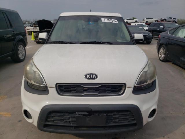 KNDJT2A54D7509426 - 2013 KIA SOUL WHITE photo 5