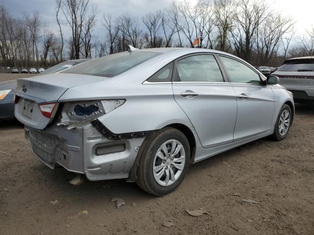 5NPEB4AC4BH275487 - 2011 HYUNDAI SONATA GLS SILVER photo 3