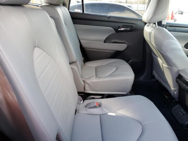 5TDGZRBH0NS586408 - 2022 TOYOTA HIGHLANDER XLE BLACK photo 10