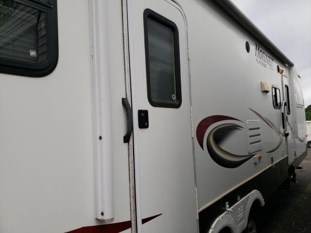 4YDT32B22C7200370 - 2012 KEYSTONE HORNET CREAM photo 6