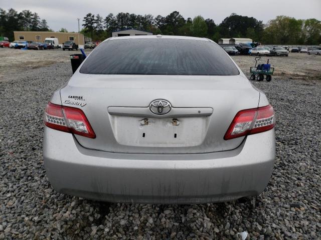 4T1BF3EK3BU698274 - 2011 TOYOTA CAMRY BASE SILVER photo 6