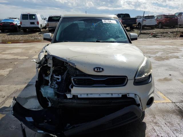 KNDJT2A57D7543733 - 2013 KIA SOUL WHITE photo 5