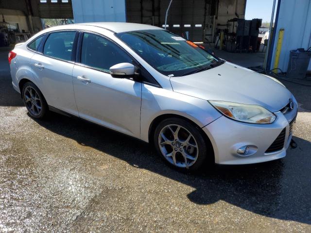 1FADP3F28DL271857 - 2013 FORD FOCUS SE SILVER photo 4