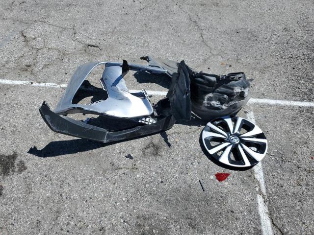 JTDKARFP6J3070651 - 2018 TOYOTA PRIUS PRIM 银色 照片 12