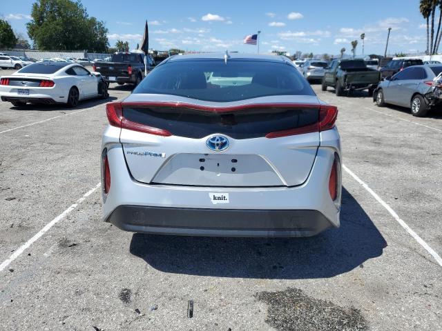 JTDKARFP6J3070651 - 2018 TOYOTA PRIUS PRIM 银色 照片 6