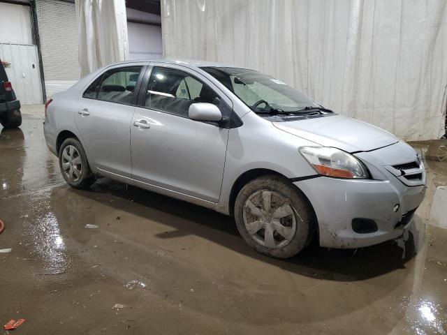 JTDBT923571147608 - 2007 TOYOTA YARIS SILVER photo 4