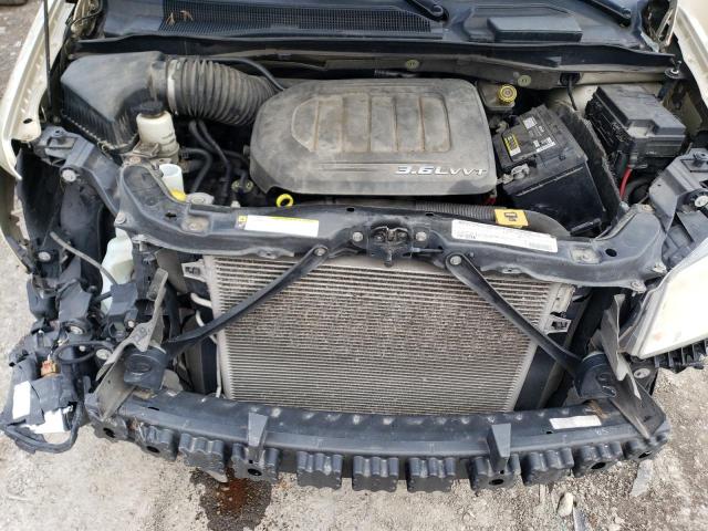 2A4RR8DG4BR780610 - 2011 CHRYSLER TOWN & COU TOURING L GOLD photo 12