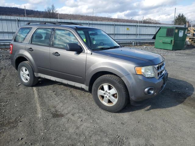 1FMCU92789KC31645 - 2009 FORD ESCAPE XLS GRAY photo 4