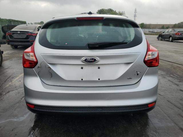 1FAHP3K22CL293164 - 2012 FORD FOCUS SE SILVER photo 6