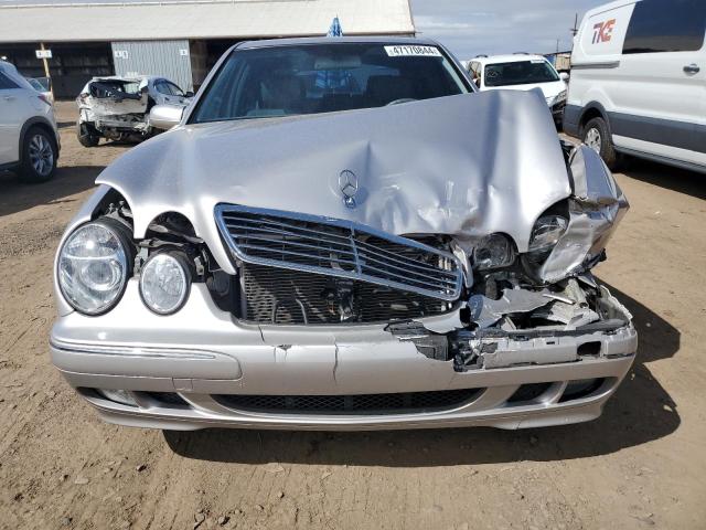 WDBJF65J92B497014 - 2002 MERCEDES-BENZ E 320 SILVER photo 5