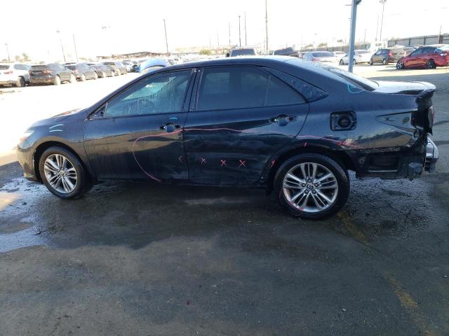 4T1BF1FK0GU533941 - 2016 TOYOTA CAMRY LE GREEN photo 2