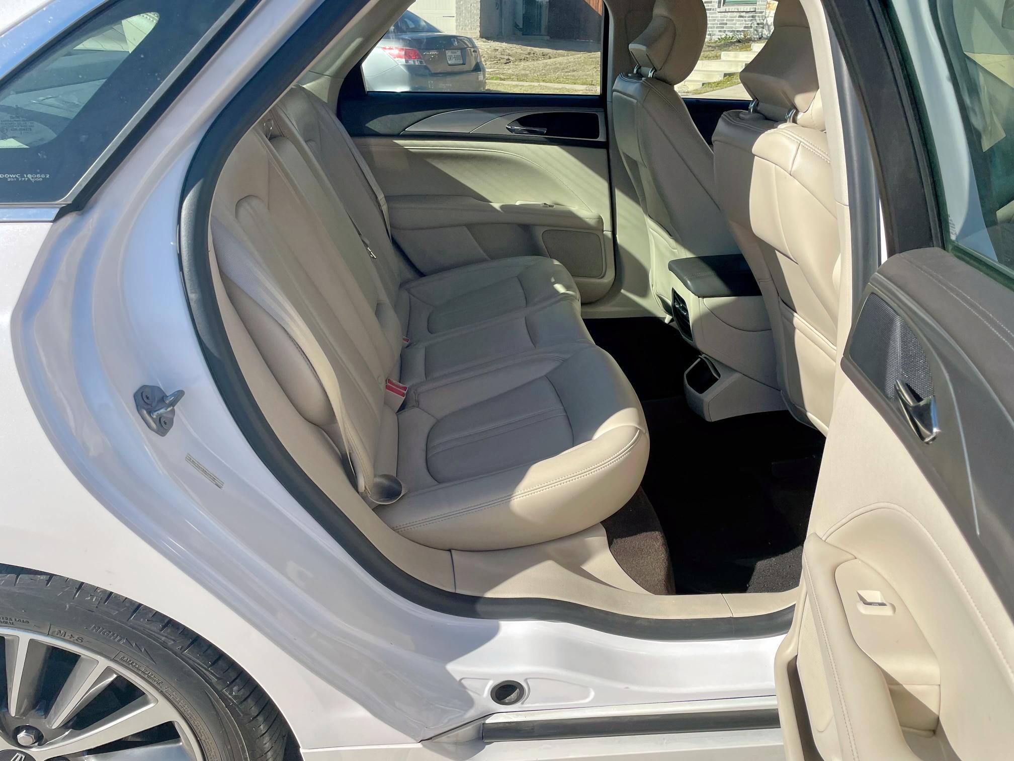 3LN6L5A91KR609138 - 2019 LINCOLN MKZ WHITE photo 6