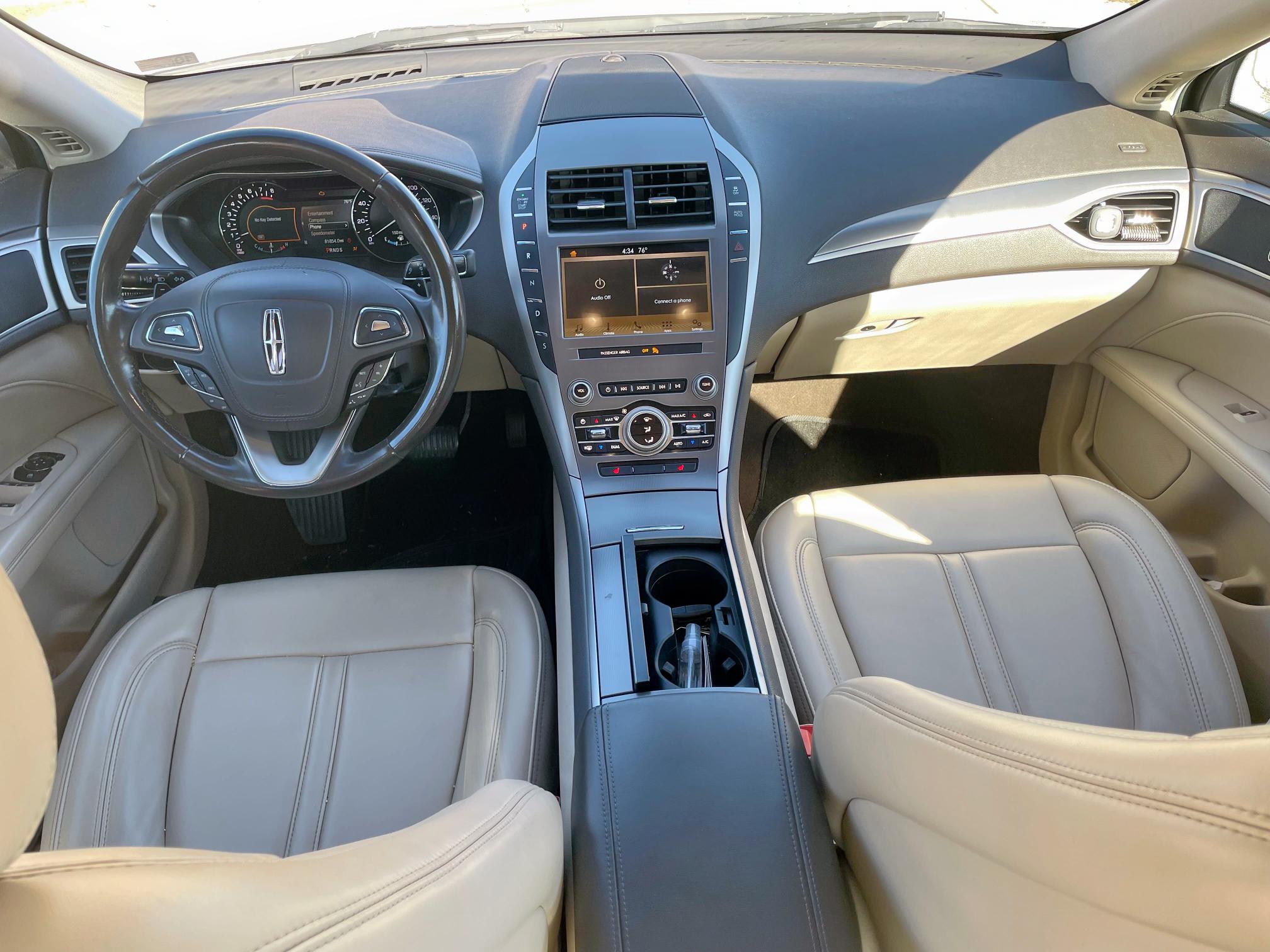 3LN6L5A91KR609138 - 2019 LINCOLN MKZ WHITE photo 9