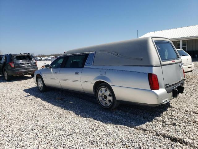 1GEEH00Y23U500508 - 2003 CADILLAC COMMERCIAL SILVER photo 2