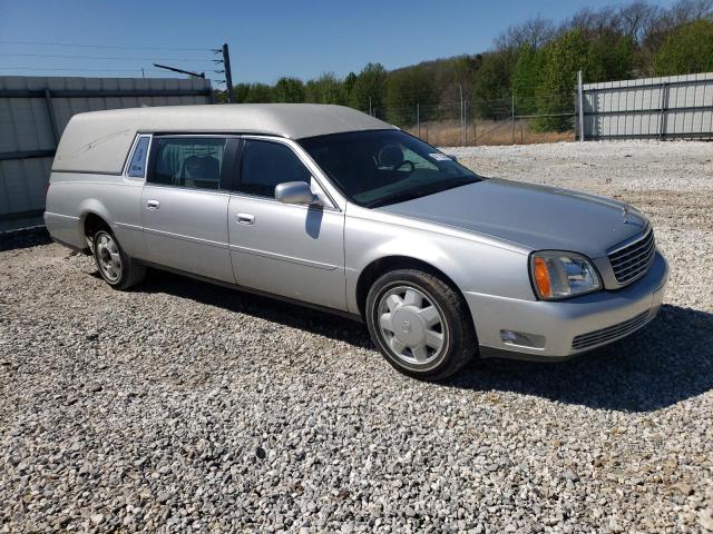 1GEEH00Y23U500508 - 2003 CADILLAC COMMERCIAL SILVER photo 4