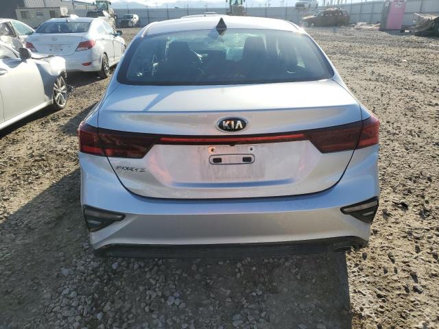 3KPF24AD7KE012699 - 2019 KIA FORTE FE SILVER photo 6