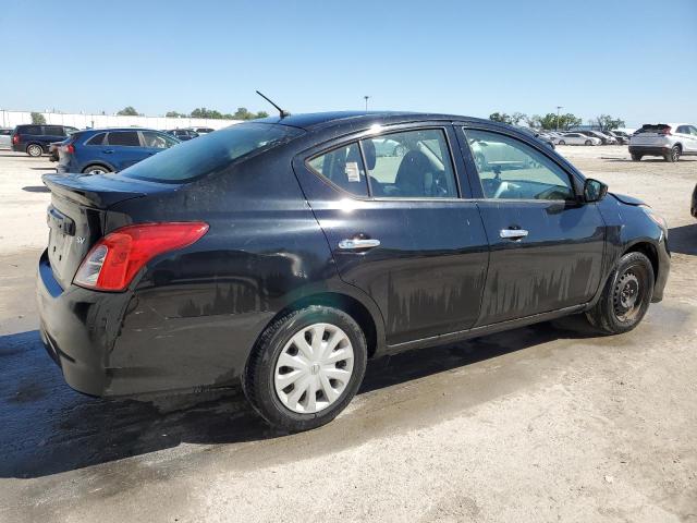 3N1CN7AP0JL825501 - 2018 NISSAN VERSA S BLACK photo 3