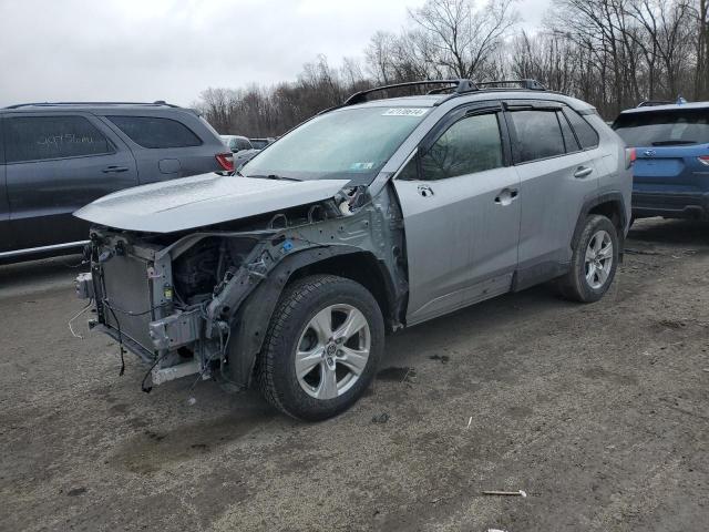 JTMP1RFV3KD021651 - 2019 TOYOTA RAV4 XLE SILVER photo 1