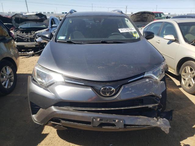 JTMBFREV5JD242048 - 2018 TOYOTA RAV4 LE GRAY photo 5