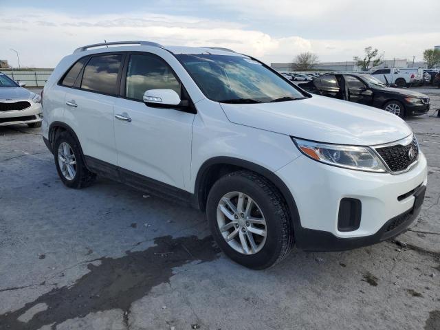 5XYKT4A74FG594226 - 2015 KIA SORENTO LX WHITE photo 4