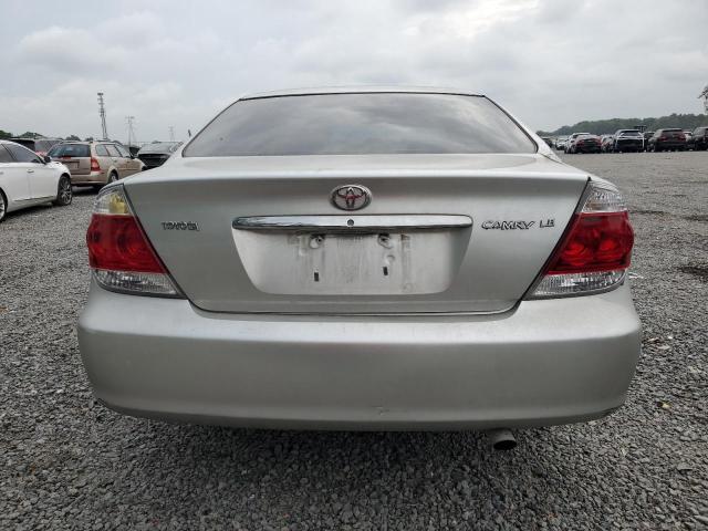 4T1BE32K25U574489 - 2005 TOYOTA CAMRY LE SILVER photo 6